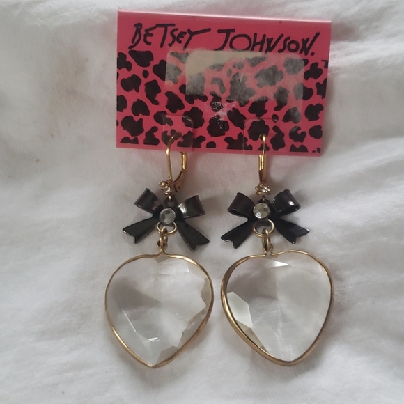 Betsey Johnson Rare Clear Crystal Heart & Bow Drop Earrings - Picture 2 of 5